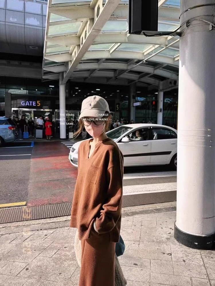 Knitted Wool Suit, image 5