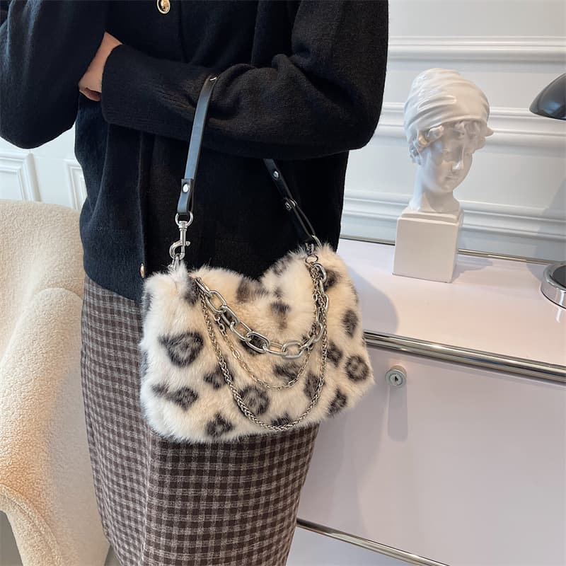 Plush Chain Shoulder Bag, image 3