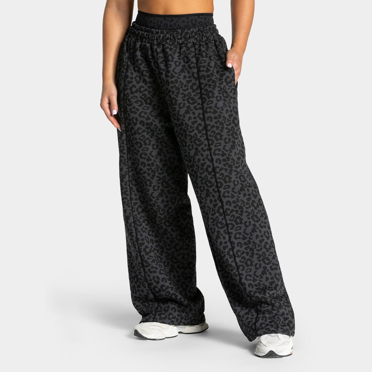 Leopard-Print Wide-Leg Trousers, image 3